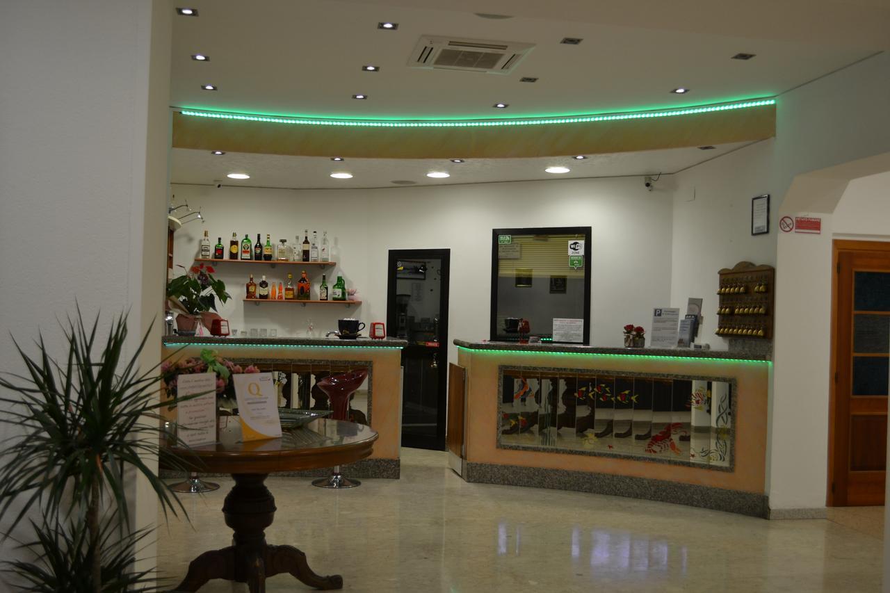Hotel Villa Camilla Вараце Екстериор снимка