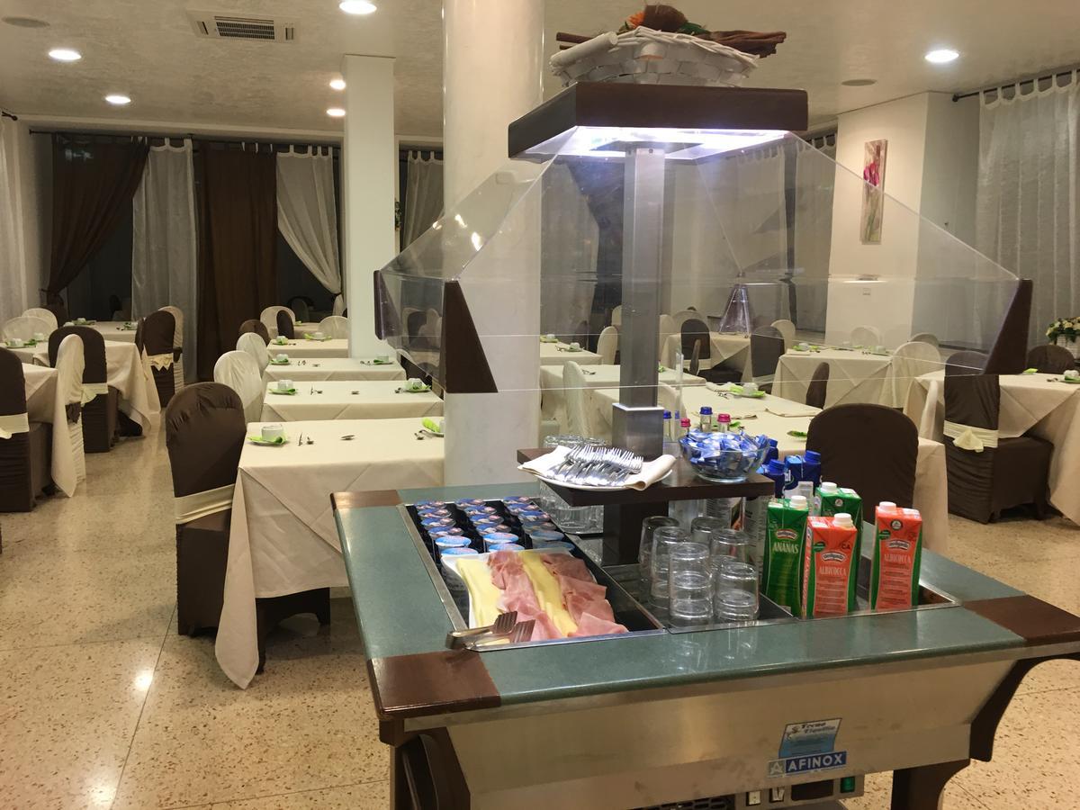 Hotel Villa Camilla Вараце Екстериор снимка
